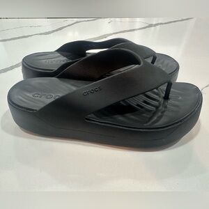 CROCS Black Getaway Platform Flip- Size 10 NWOT